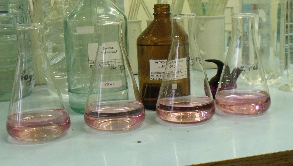 Titration conditions of ferric ammonium alum indicator